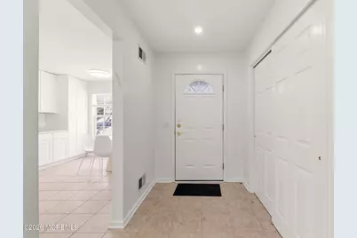 4 Schoolhouse Lane, Lakewood, NJ 08701 - Photo 6