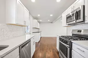 222 Elmwood Ct, Brick, NJ 08723 - Photo 10