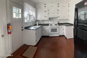 16 Norwood Ct, West Long Branch, NJ 07764 - Photo 4