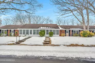 111B Edinburgh Ln, Lakewood, NJ 08701 - Photo 2