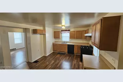 402 W Green Street, Millville, NJ 08332 - Photo 12