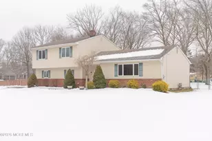 32 Hamilton Ave, Morganville, NJ 07751 - Photo 2