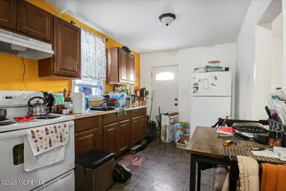 111 Center Street, Metuchen, NJ 08840 - Photo 22