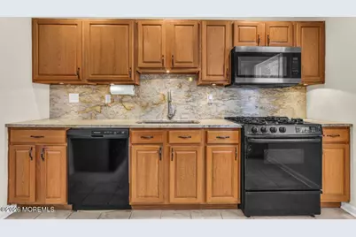 6 Highview Circle, Middletown, NJ 07748 - Photo 12