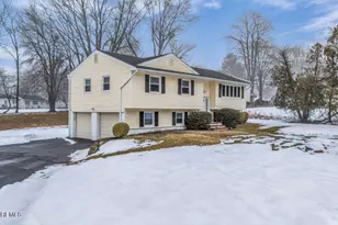 6 Highview Cir, Middletown, NJ 07748 - Photo 2