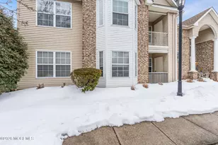 12 High Pointe Way, Matawan, NJ 07747 - Photo 4