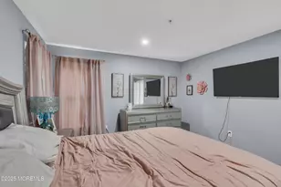 1 Thoroughbred Fare, Tinton Falls, NJ 07753 - Photo 14