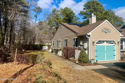 27 Amesbury Road #64, Whiting, NJ 08759 - Photo 4