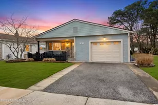 3 Woodstock Dr, Toms River Township, NJ 08757 - Photo 1