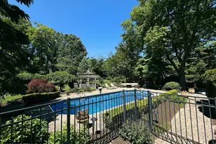 6 Flora Dr, Holmdel, NJ 07733 - Photo 46