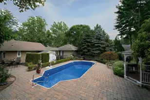 6 Flora Dr, Holmdel, NJ 07733 - Photo 44