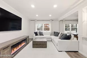 19 Silversmith Ct, Howell Township, NJ 07731 - Photo 18