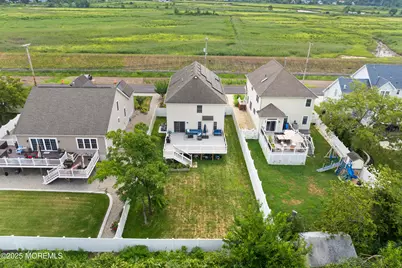 36 Main Street, Port Monmouth, NJ 07758 - Photo 32