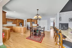 201 Sidney Rd, Franklin Township, NJ 08867 - Photo 18