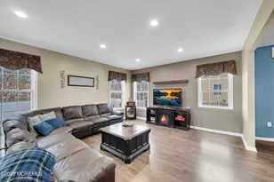 6 Reuben Ct, Howell Township, NJ 07731 - Photo 16