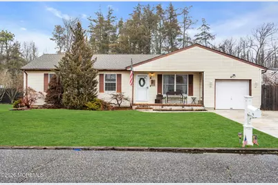 710 Hazelton Avenue, Lanoka Harbor, NJ 08734 - Photo 2