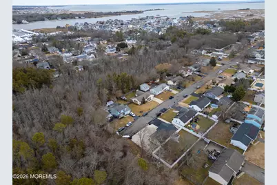 710 Hazelton Avenue, Lanoka Harbor, NJ 08734 - Photo 44