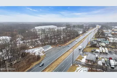 320 State Route 33, Manalapan Township, NJ 07726 - Photo 16