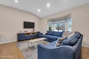 2 Youmans Ave, Eatontown, NJ 07724 - Photo 6