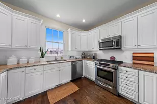 51 Barry Ln, Beach Haven, NJ 08050 - Photo 14