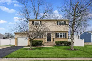 34 Dartmouth Dr, Hazlet Township, NJ 07730 - Photo 2