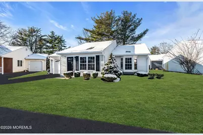 5 Jaffreyton Close, Freehold, NJ 07728 - Photo 2