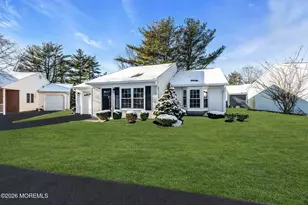 5 Jaffreyton Close, Freehold, NJ 07728 - Photo 2