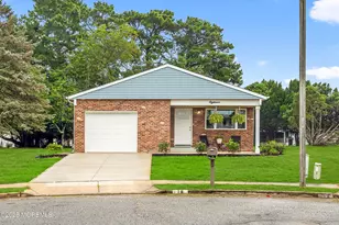 18 Morongo Ct, Toms River Township, NJ 08757 - Photo 1