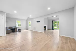 15 Twain Ct, Freehold, NJ 07728 - Photo 6