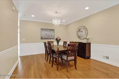 258 Shinnecock Drive, Manalapan Township, NJ 07726 - Photo 4