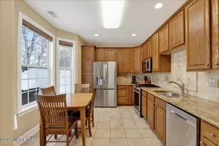 258 Shinnecock Dr, Manalapan Township, NJ 07726 - Photo 12