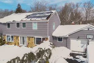 23 Livingston Ln, Manalapan Township, NJ 07726 - Photo 4