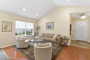 23 Pine Hollow Ln, Lakewood, NJ 08701 - Photo 4