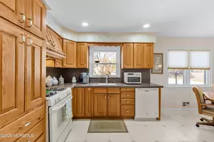 639 Tennent Rd, Manalapan Township, NJ 07726 - Photo 10