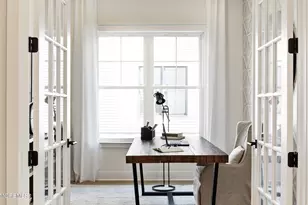 28 Larkspur Ln, Manalapan Township, NJ 07726 - Photo 2