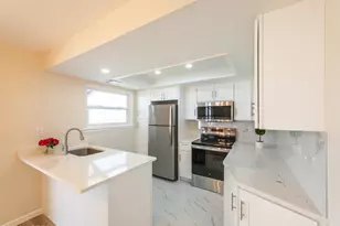 149B Maclura Plz Plaza, Monroe Township, NJ 08831 - Photo 10