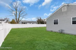 201 Summit Ave, Belford, NJ 07718 - Photo 28