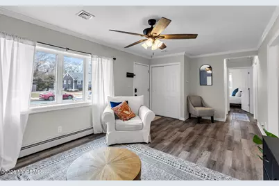 201 Summit Avenue, Belford, NJ 07718 - Photo 6