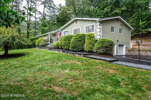 11 Mt Dr, Holmdel, NJ 07733 - Photo 2