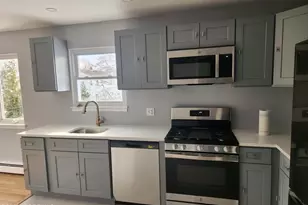 883 Roundtree Dr, Toms River Township, NJ 08753 - Photo 2