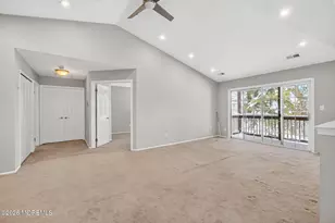 412 Hampton Ct, Manalapan Township, NJ 07726 - Photo 6