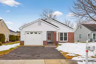 15 Frilham Ln, Manchester Township, NJ 08759 - Photo 4