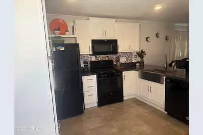 52 Monique Circle, Hazlet Township, NJ 07730 - Photo 4