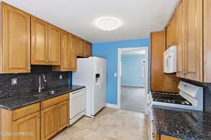 13 Arthur Pl, Middletown, NJ 07748 - Photo 18