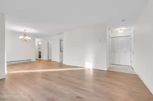 218 Medford Ct, Manalapan Township, NJ 07726 - Photo 10