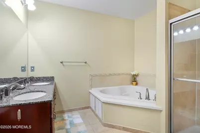 424 Regency Place #424, Woodbridge Township, NJ 07095 - Photo 24