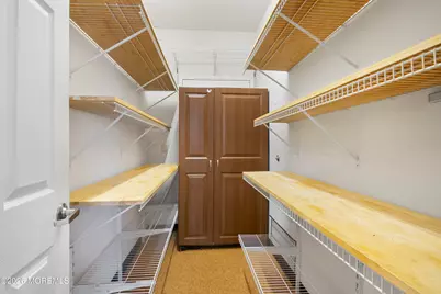 424 Regency Place #424, Woodbridge Township, NJ 07095 - Photo 14