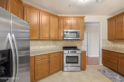 424 Regency Place #424, Woodbridge Township, NJ 07095 - Photo 10