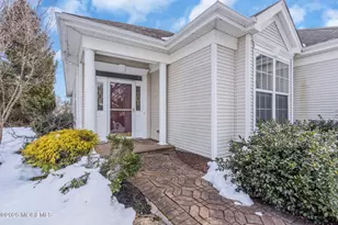 83 Huntington Dr, Jackson, NJ 08527 - Photo 2