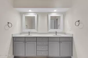 129 Amberly Dr, Manalapan Township, NJ 07726 - Photo 6